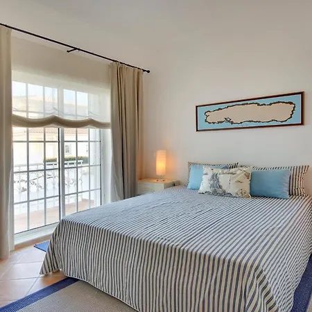 Sleeps 10 With Pool Air Con And Wifi Villa