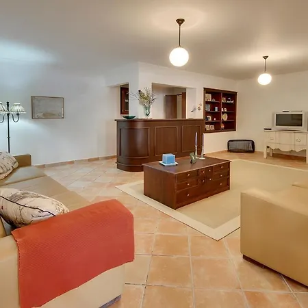 Sleeps 10 With Pool Air Con And Wifi Villa *