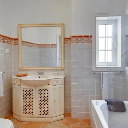 Sleeps 10 With Pool Air Con And Wifi Gale de Cima